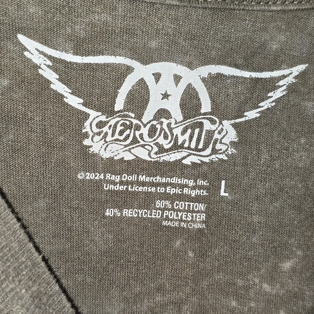Aerosmith Graphic Band Tee Gray Distressed Vintage Style Men’s Size Large